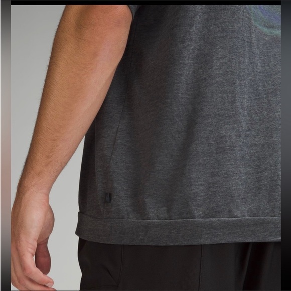 Lululemon Lab Men’s graphic t Shirt size Small NWT grey Cosmos - Picture 8 of 10